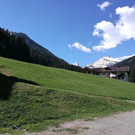 Kirchebner Hof Farm stay *